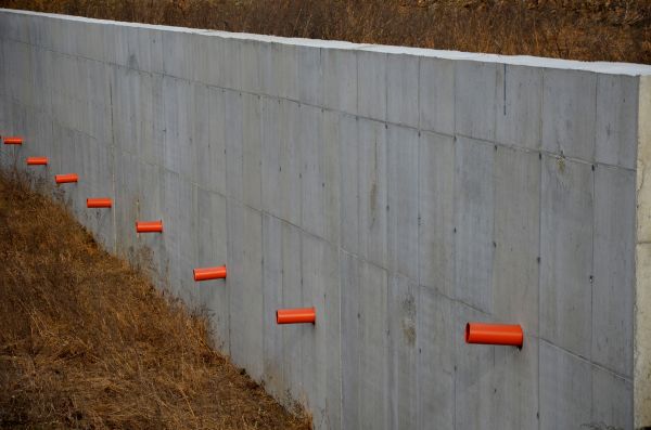 Concrete Wall Installation in Meridian